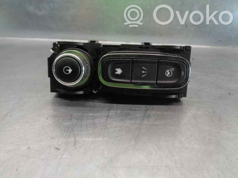 Renault Kadjar Multifunctional control switch/knob 