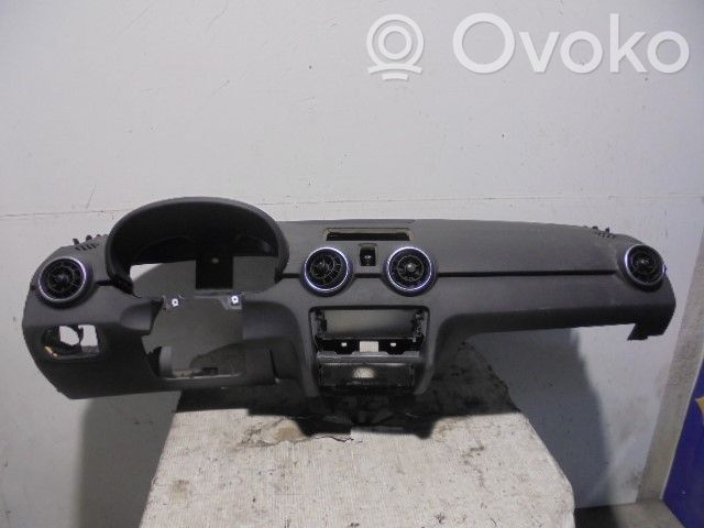 Audi A1 Panelis 