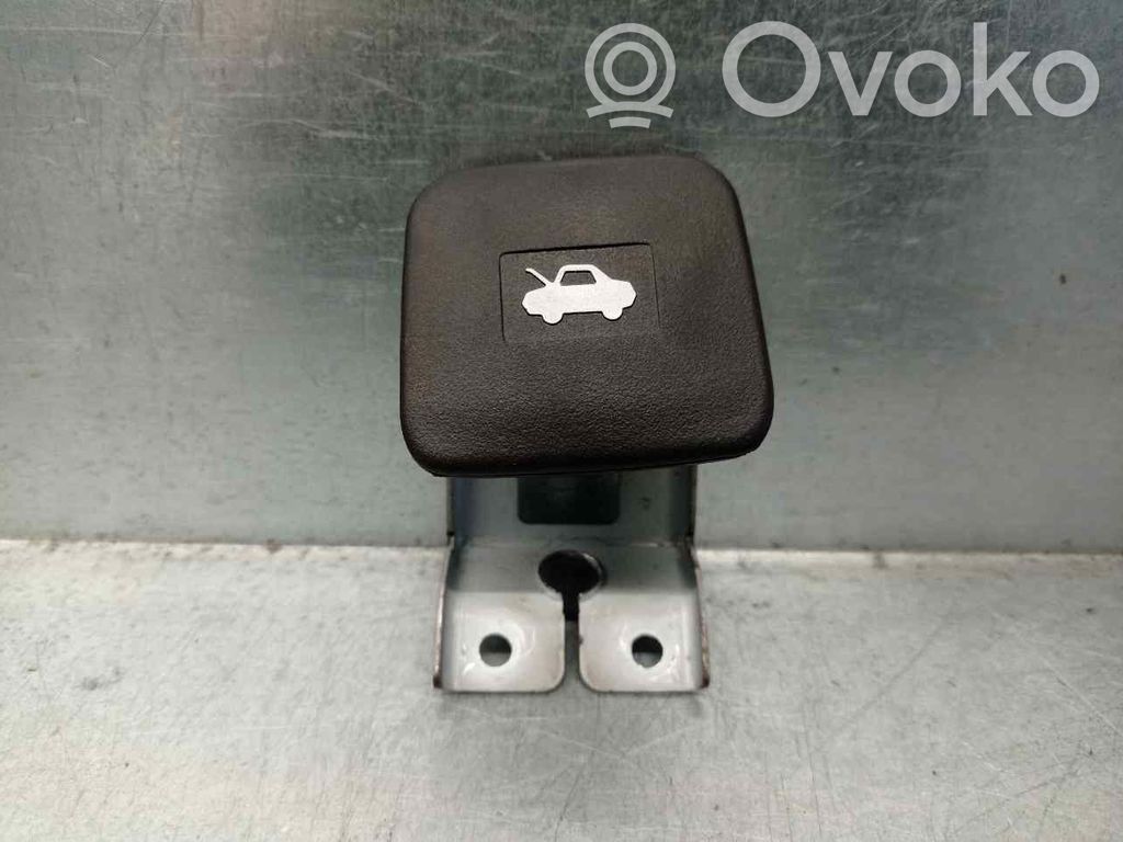 Chevrolet Captiva Front door interior handle 