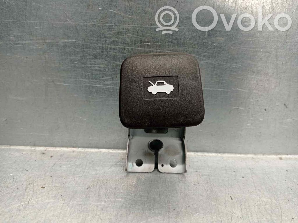 Chevrolet Captiva Front door interior handle 