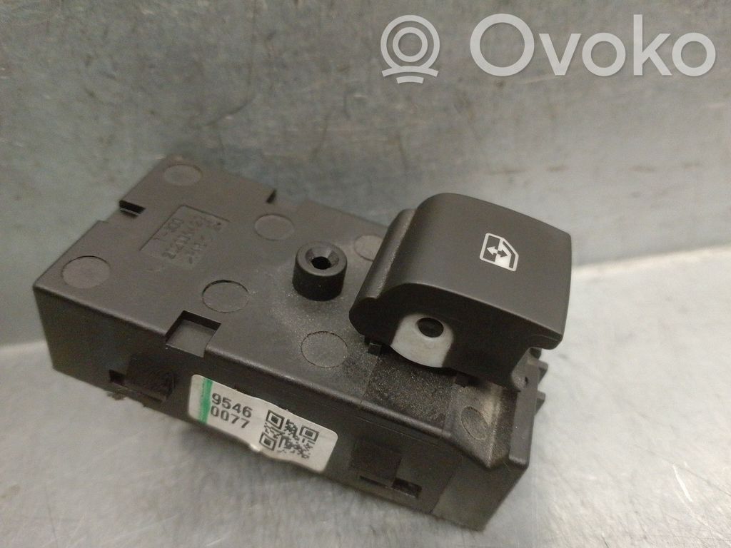 Chevrolet Aveo Electric window control switch 