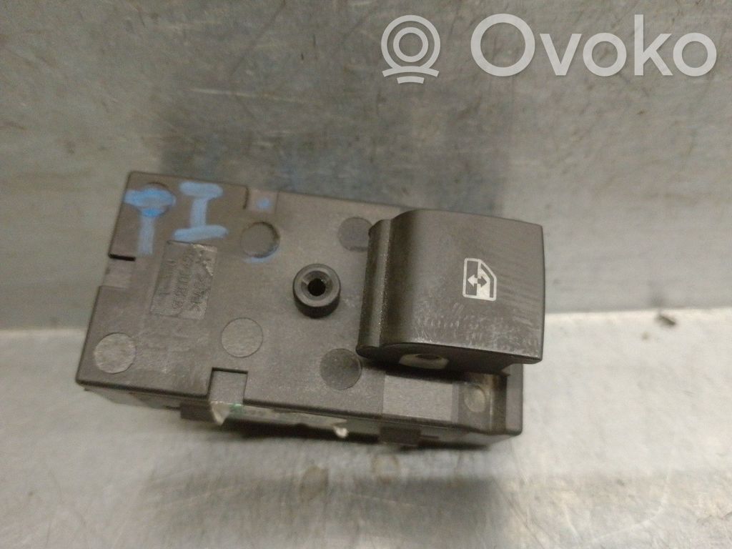 Chevrolet Aveo Electric window control switch 