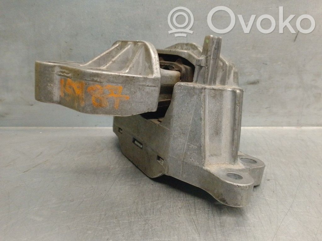Fiat Tipo Engine mount bracket 