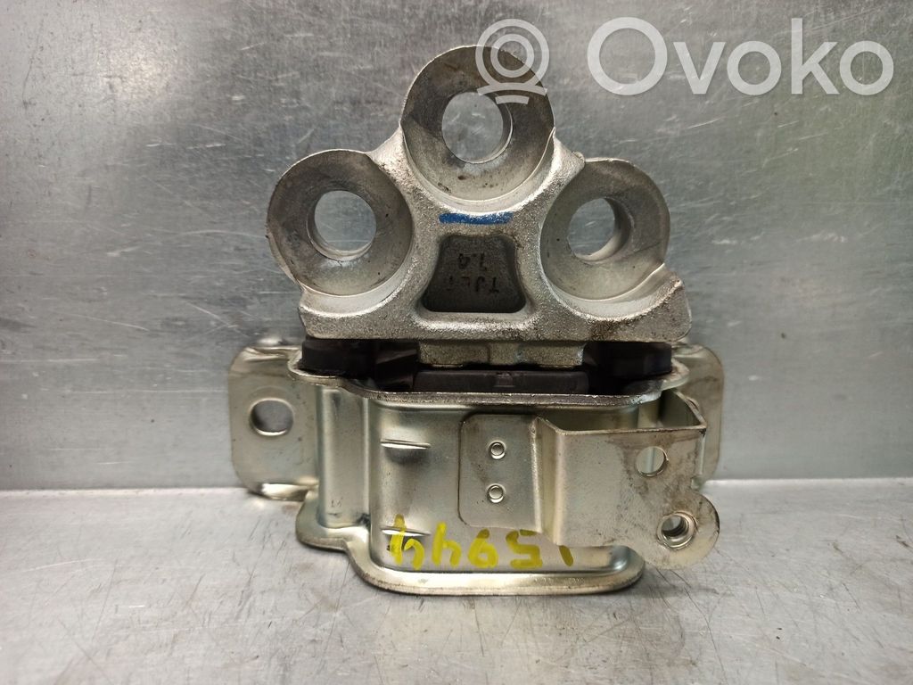Fiat Tipo Engine mount bracket 