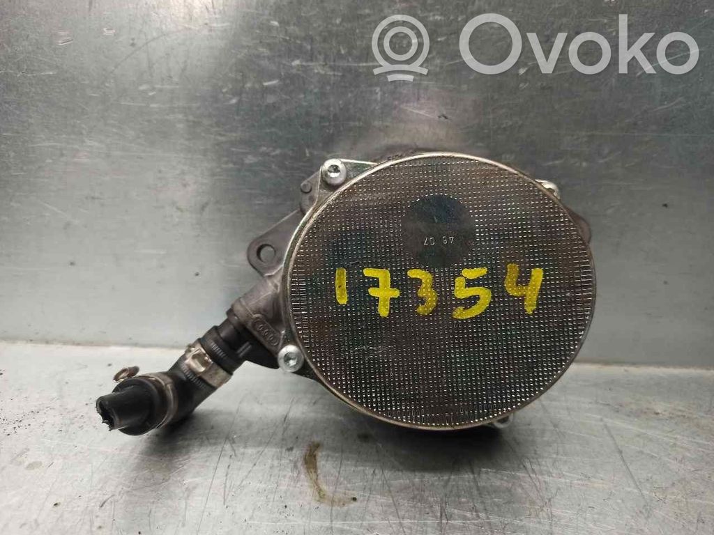 Bomba de vacío   057145100AE,700906100,PIERBURG