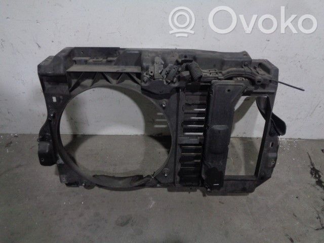 Peugeot 407 Priekšējais režģis 