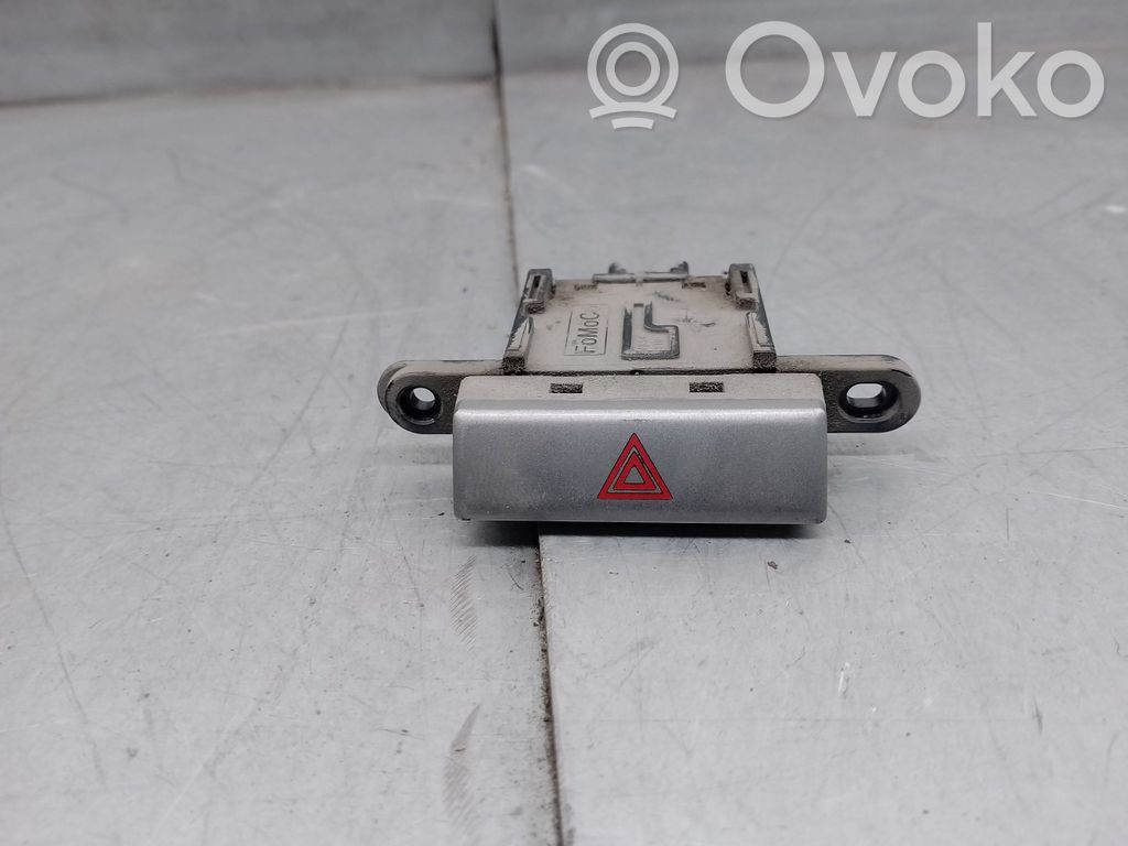 Hazard light switch   1452375,FOMOCO
