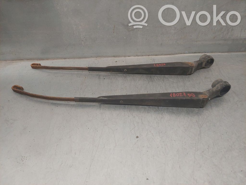 Ford Ranger Front wiper blade arm 