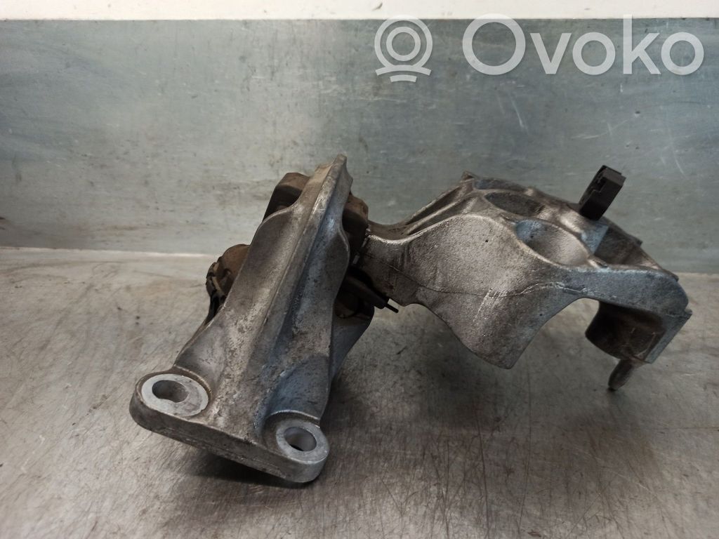 Renault Megane III Engine mount bracket 