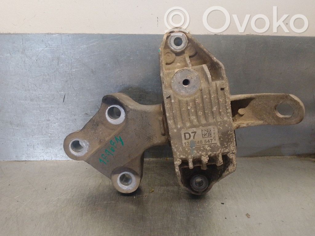 Chevrolet Cruze Gearbox mount 