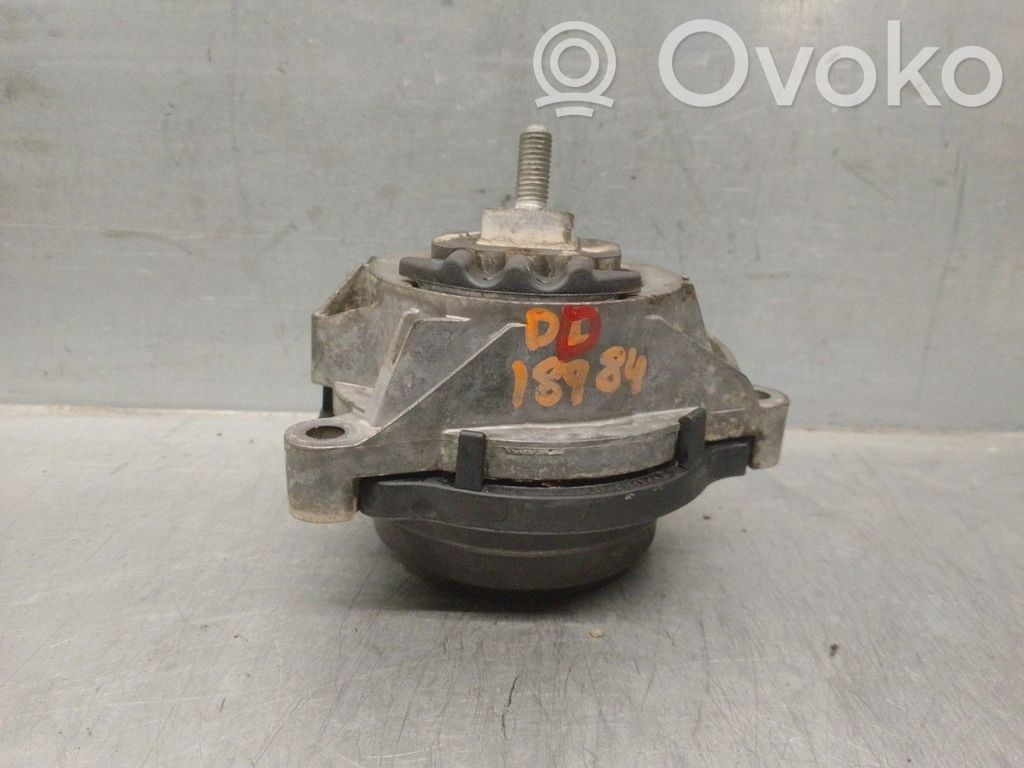 Engine mount bracket   6850482