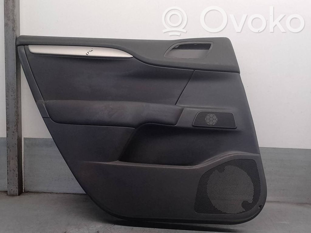 Citroen C4 Grand Picasso Apšuvums aizmugurējām durvīm 
