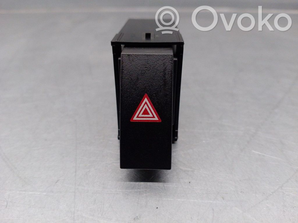 Lexus CT 200H Hazard light switch 