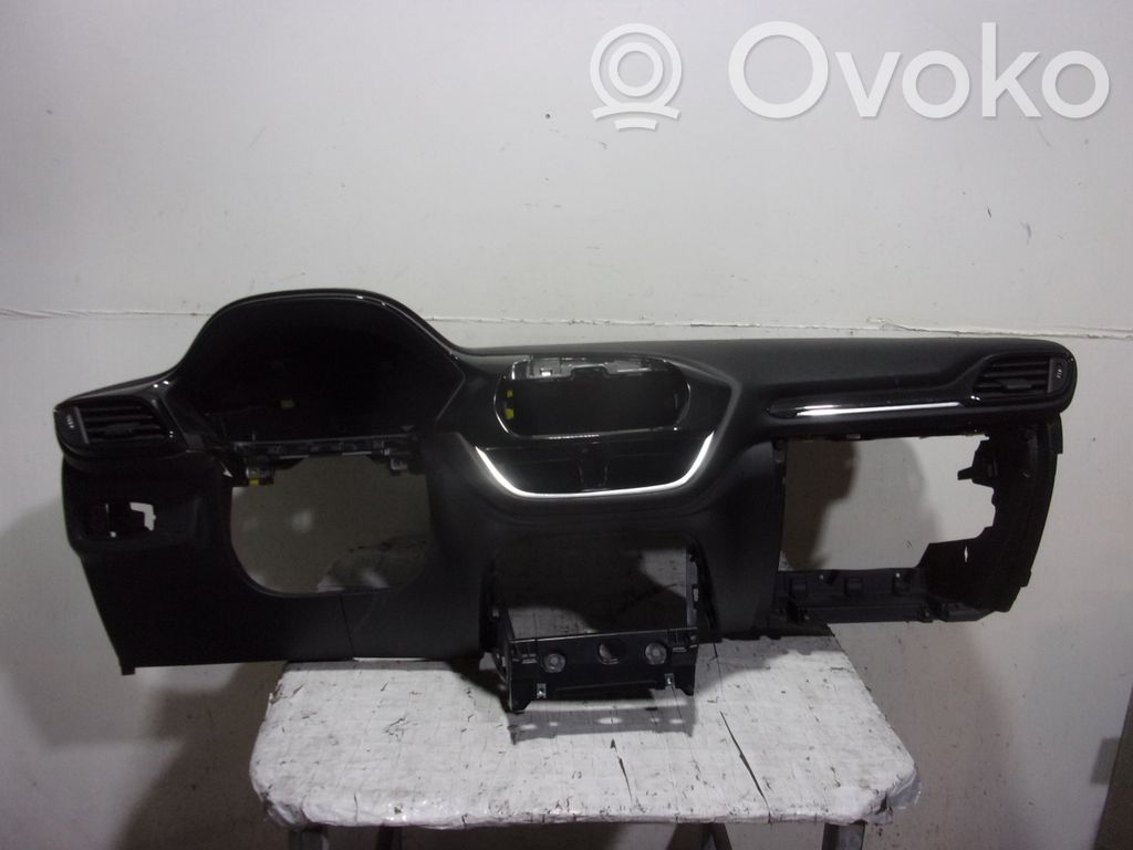 Dashboard   2523550,NEGRO