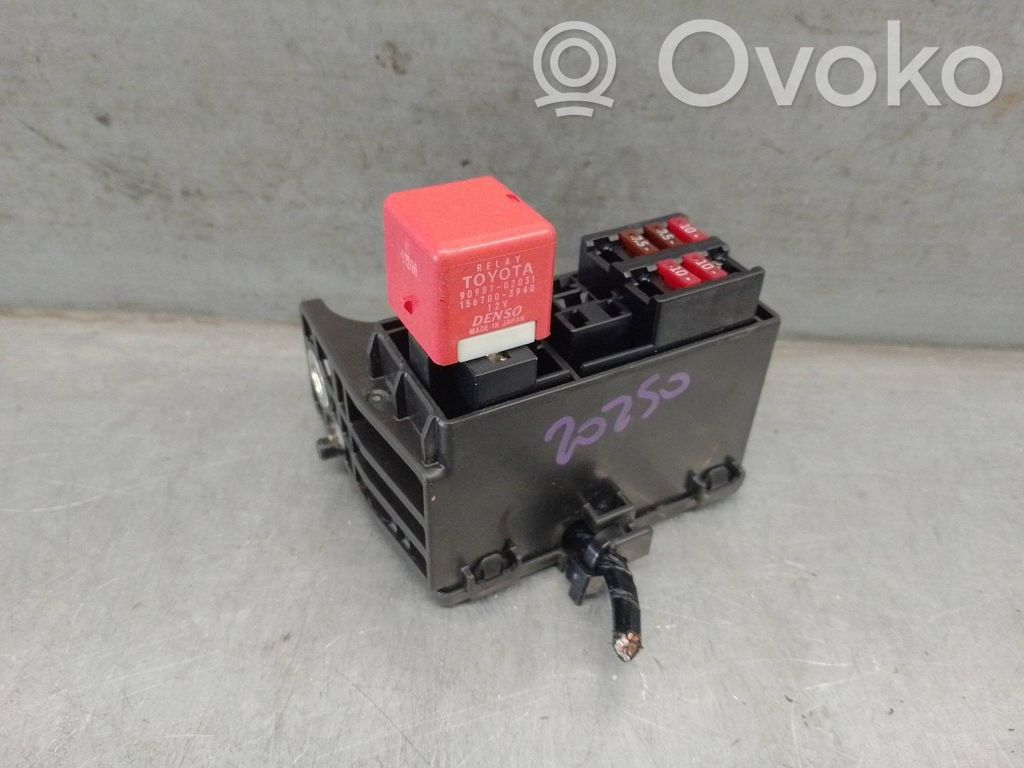 Toyota Yaris Juego de caja de fusibles 