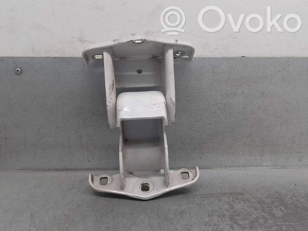 Opel Vivaro Takaluukun/tavaratilan sarana 