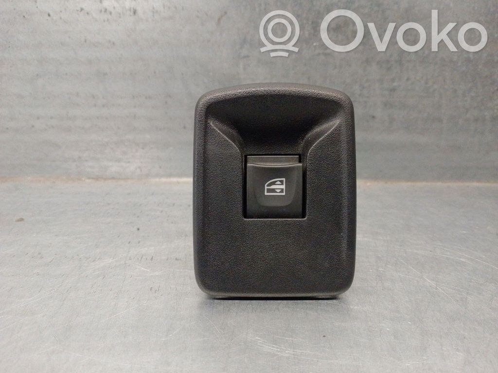 Dacia Sandero III Przyciski szyb 