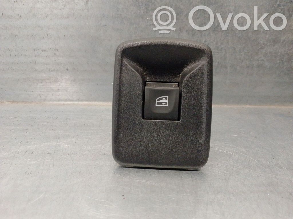 Dacia Sandero III Przyciski szyb 