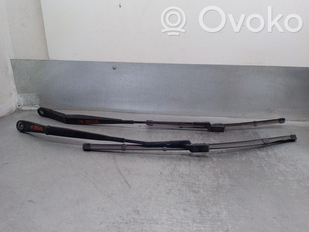 Land Rover Range Rover Velar Ramię wycieraczki szyby przedniej / czołowej 