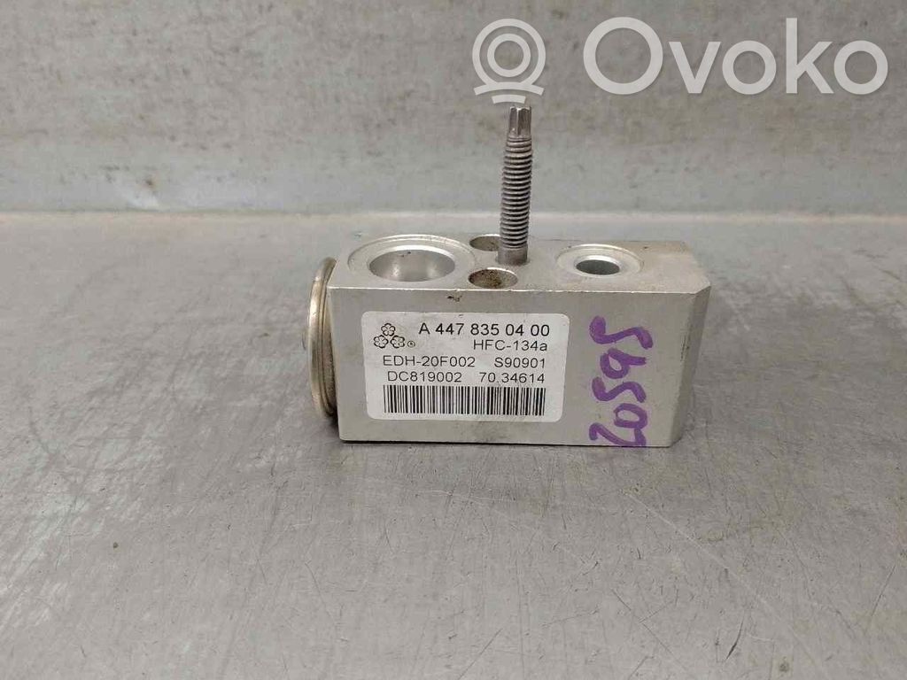 Mercedes-Benz Vito Viano W447 Radiatore di raffreddamento A/C (condensatore) 