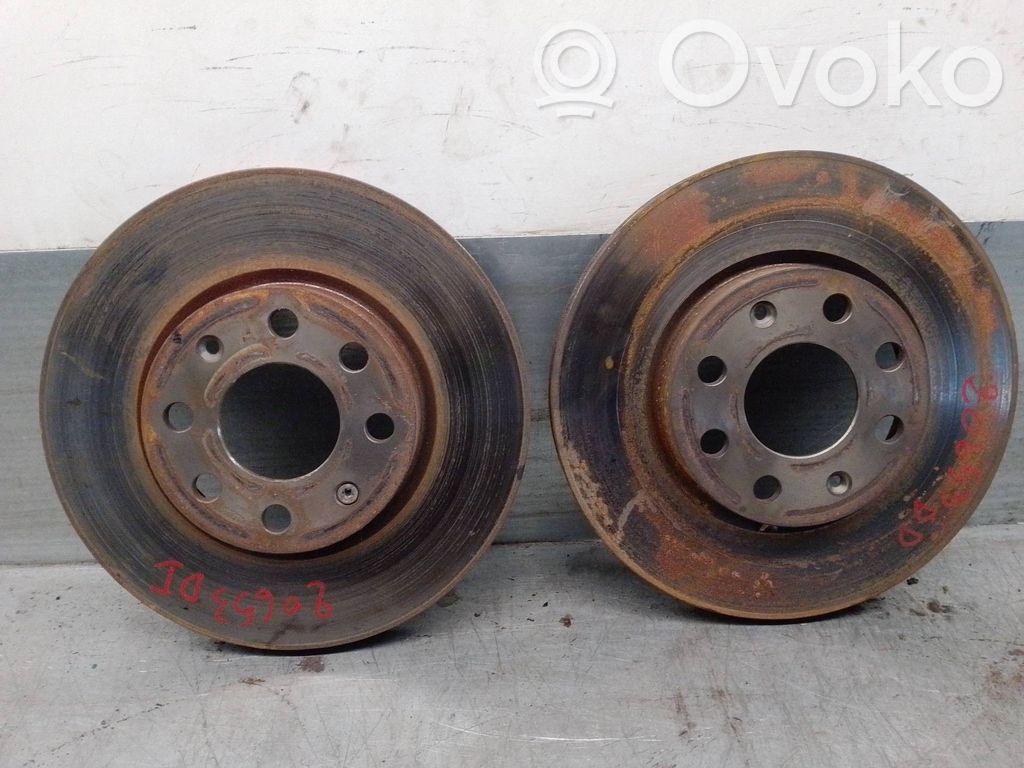 Opel Corsa D Etujarrulevy 