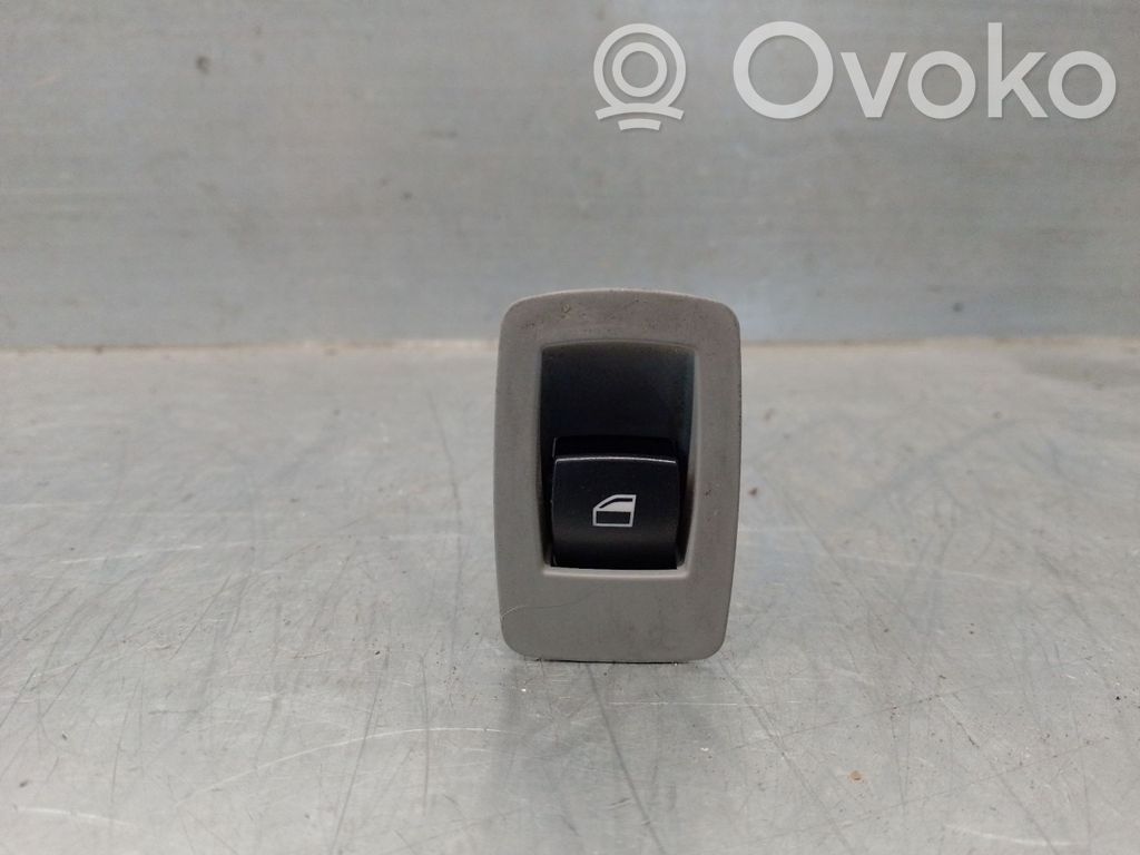Interruptor del elevalunas eléctrico   69458756945875,15939902