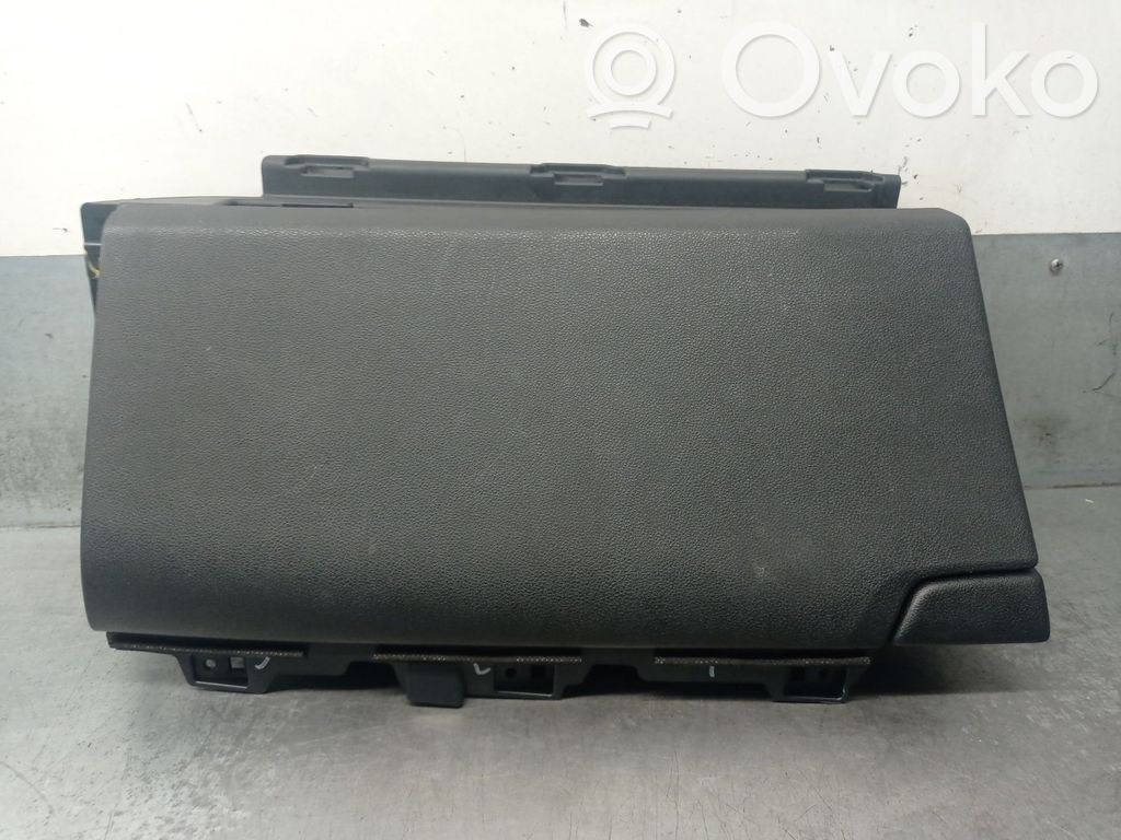 Guantera   84540G5010
