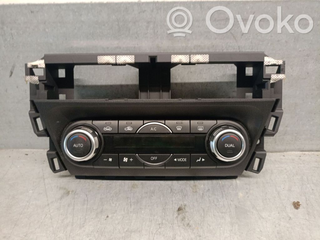 Mazda 3 III Climate control unit 