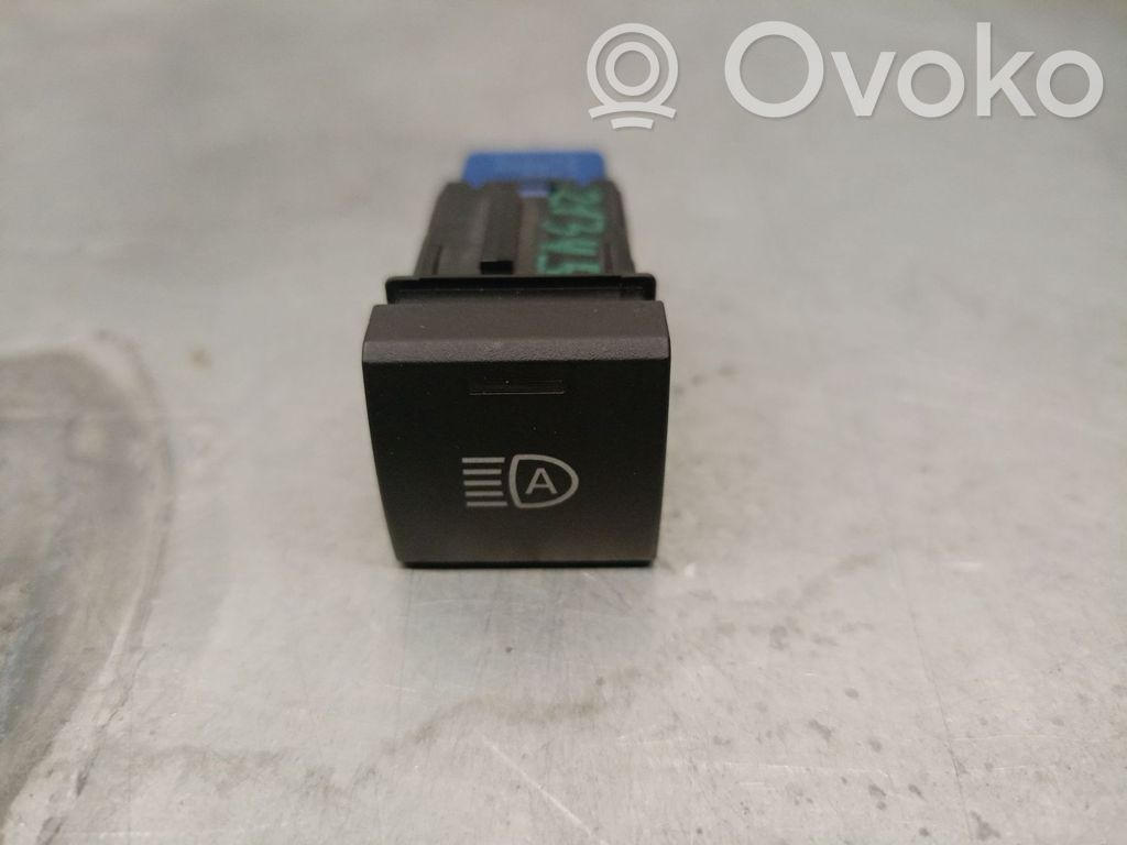 Toyota Yaris Panel lighting control switch 