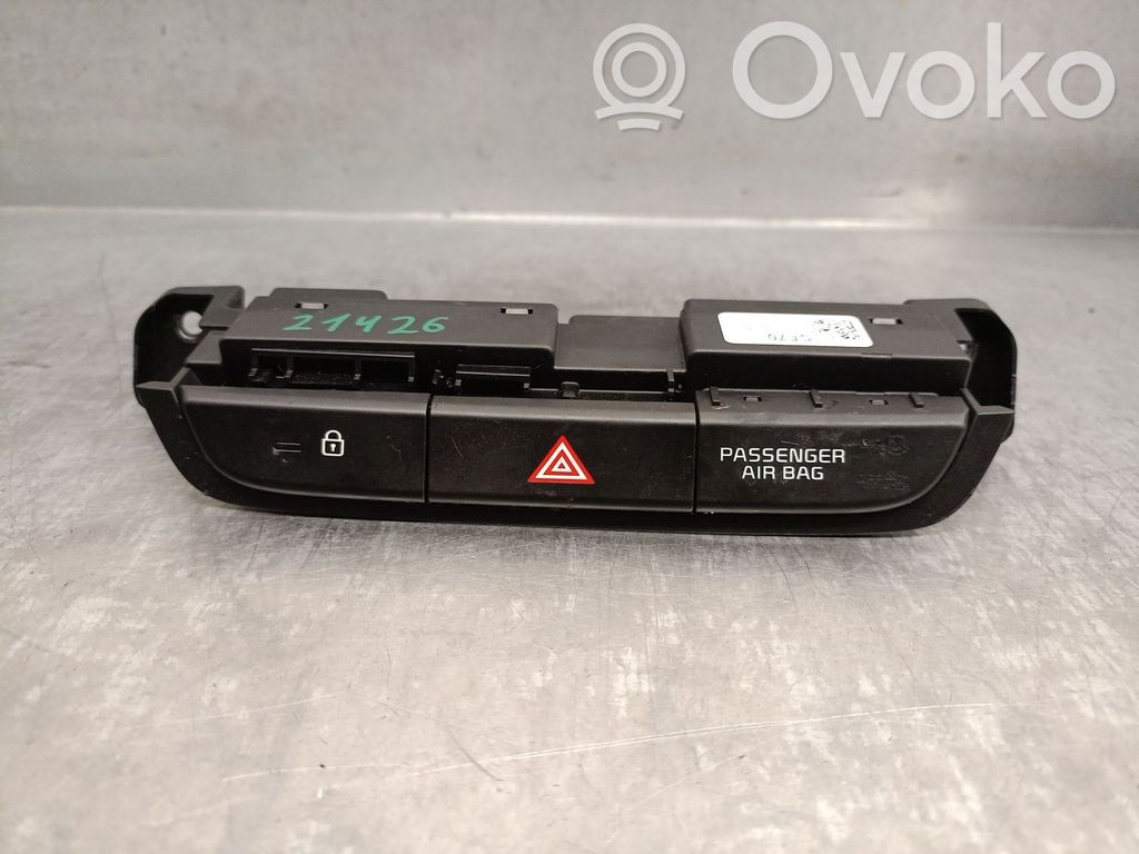 Hazard light switch   41W3601110
