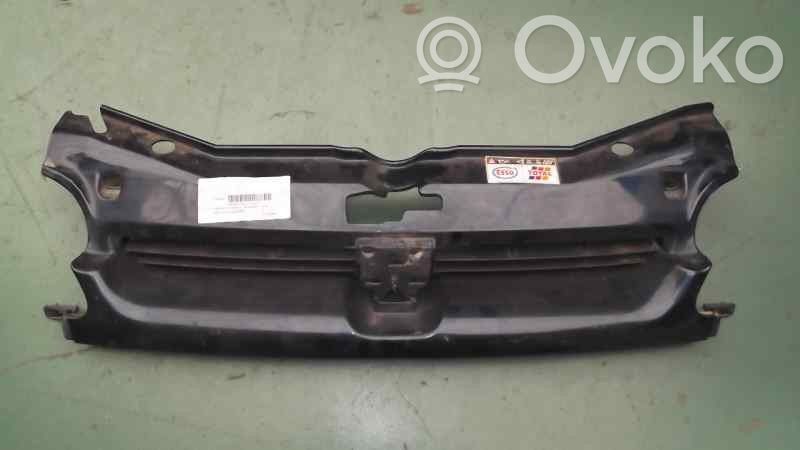 Peugeot Partner Front grill 