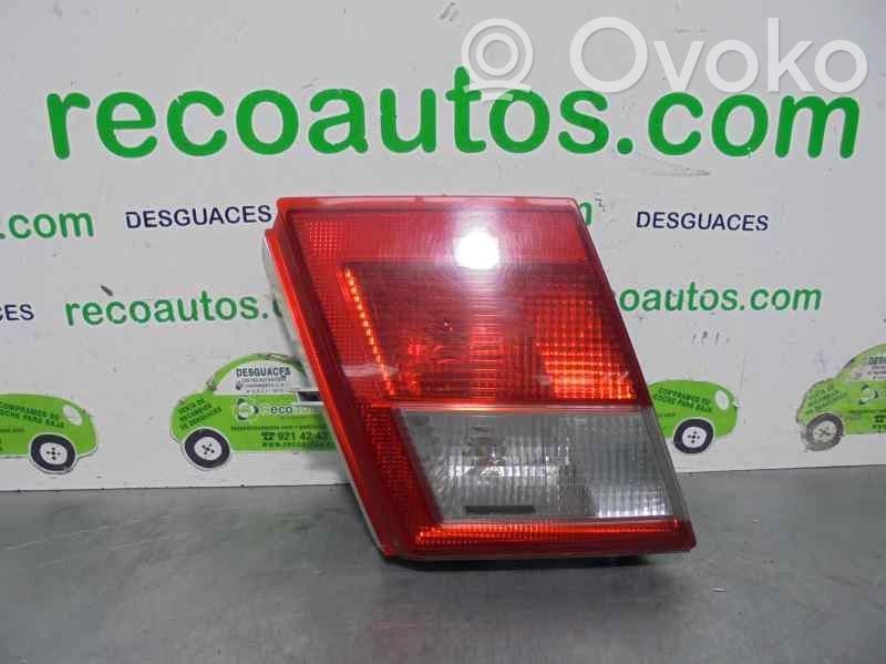 Saab 9-5 Aizmugurējais lukturis virsbūvē 