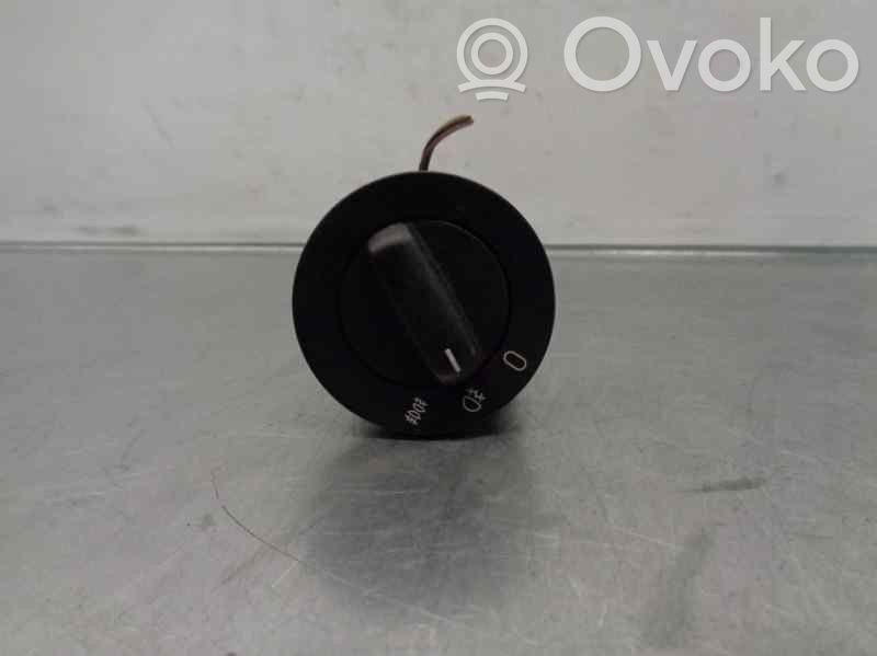 Interruptor de control del panel de luces   6901342