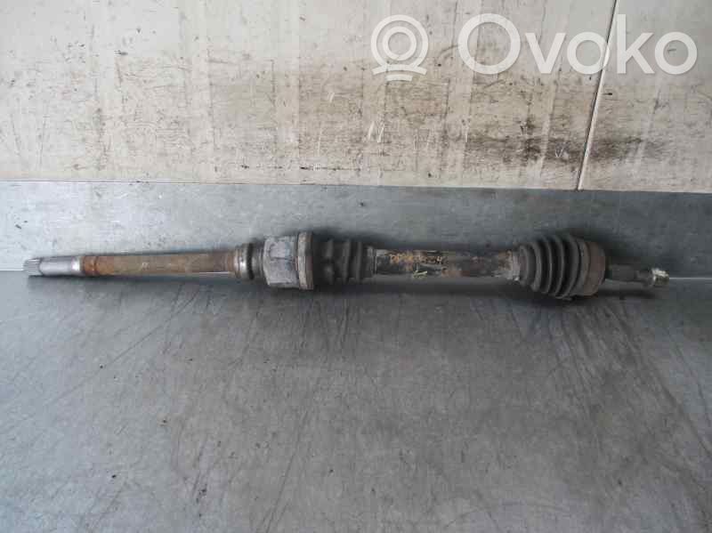 Peugeot 206 Priekšējā pusass 