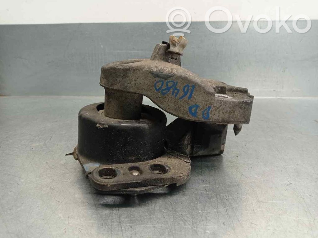 Renault Master II Engine mount bracket 