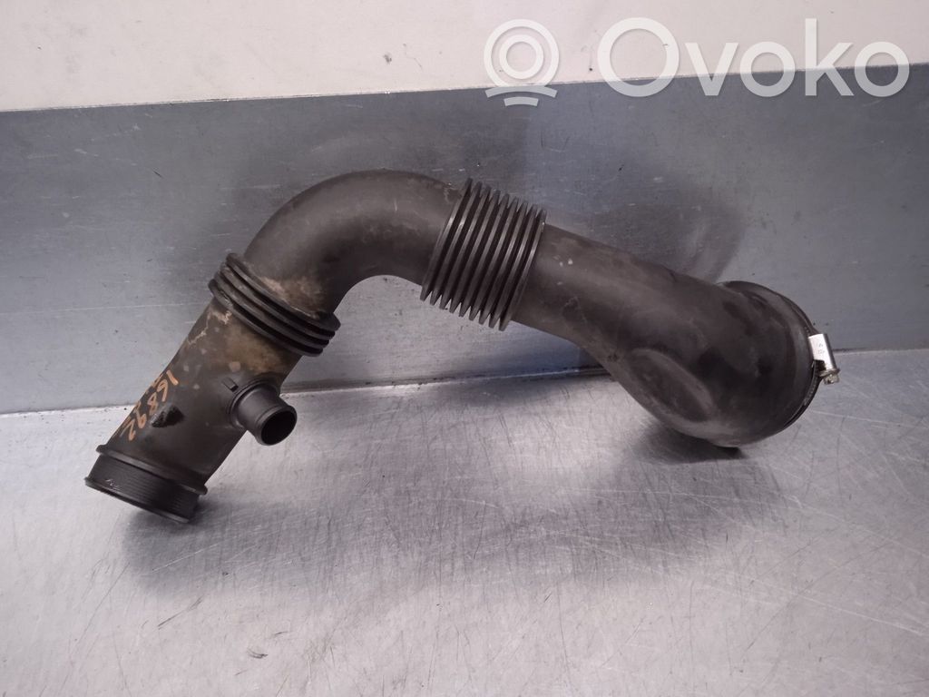 Ford Focus Ilmastointilaitteen putki (A/C) 