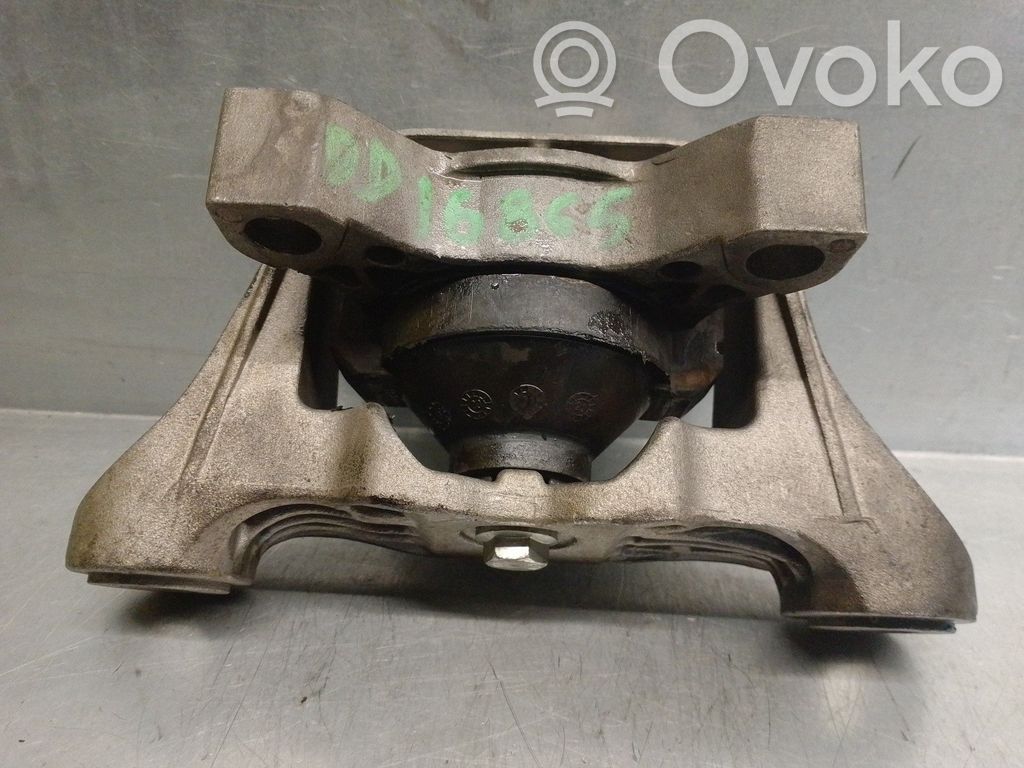 Ford Tourneo Engine mount bracket 