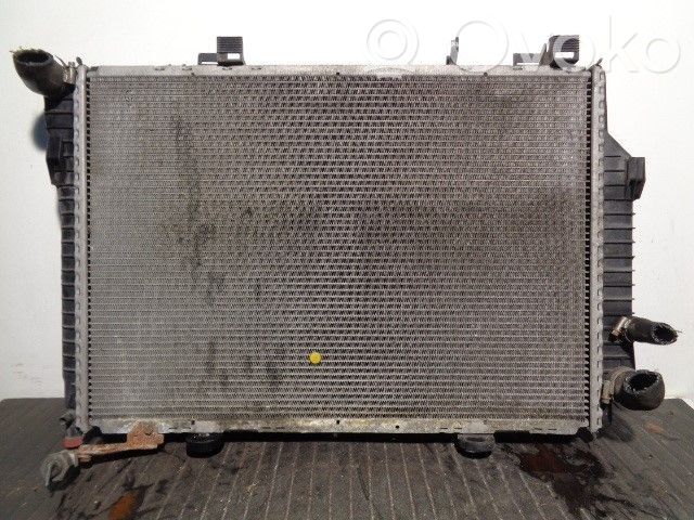 Mercedes-Benz C W202 Jäähdyttimen lauhdutin 
