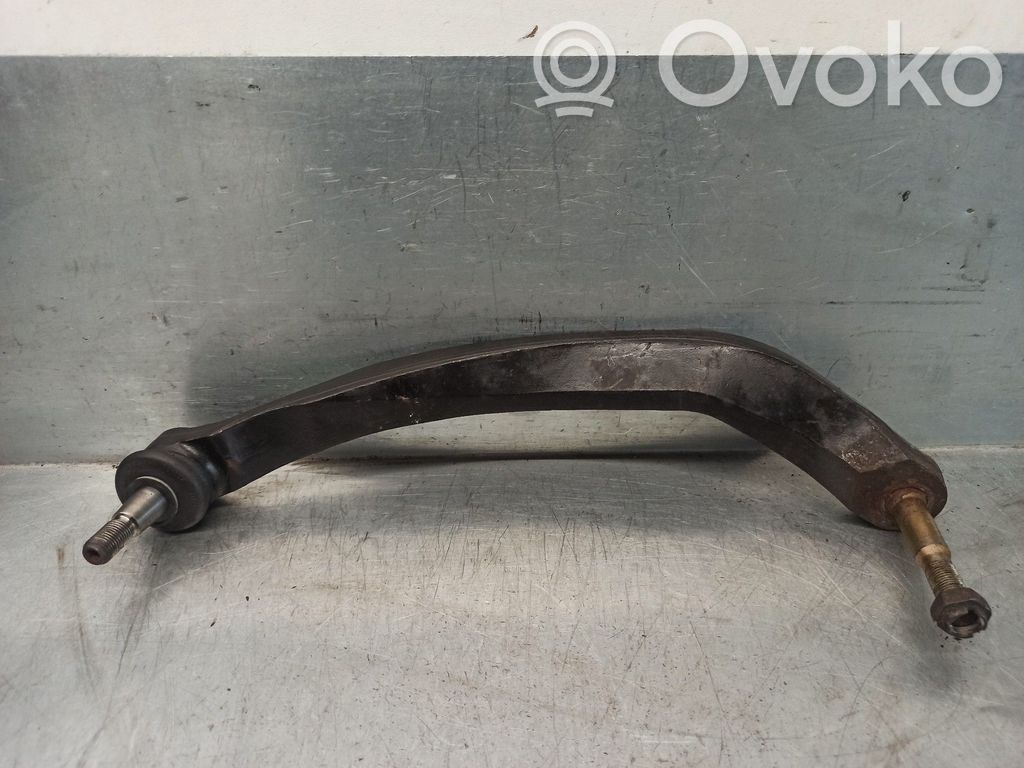 Nissan Primera Querlenker vorne 
