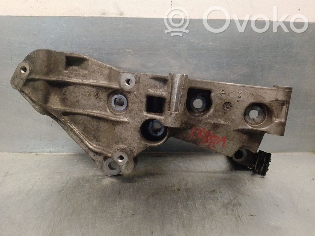 Renault Clio III Suport generator/alternator 