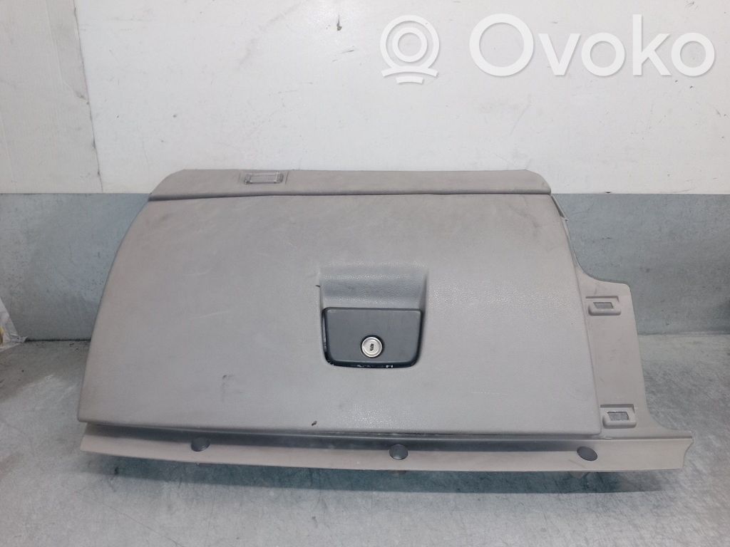 Volvo C30 Daiktadėžė 