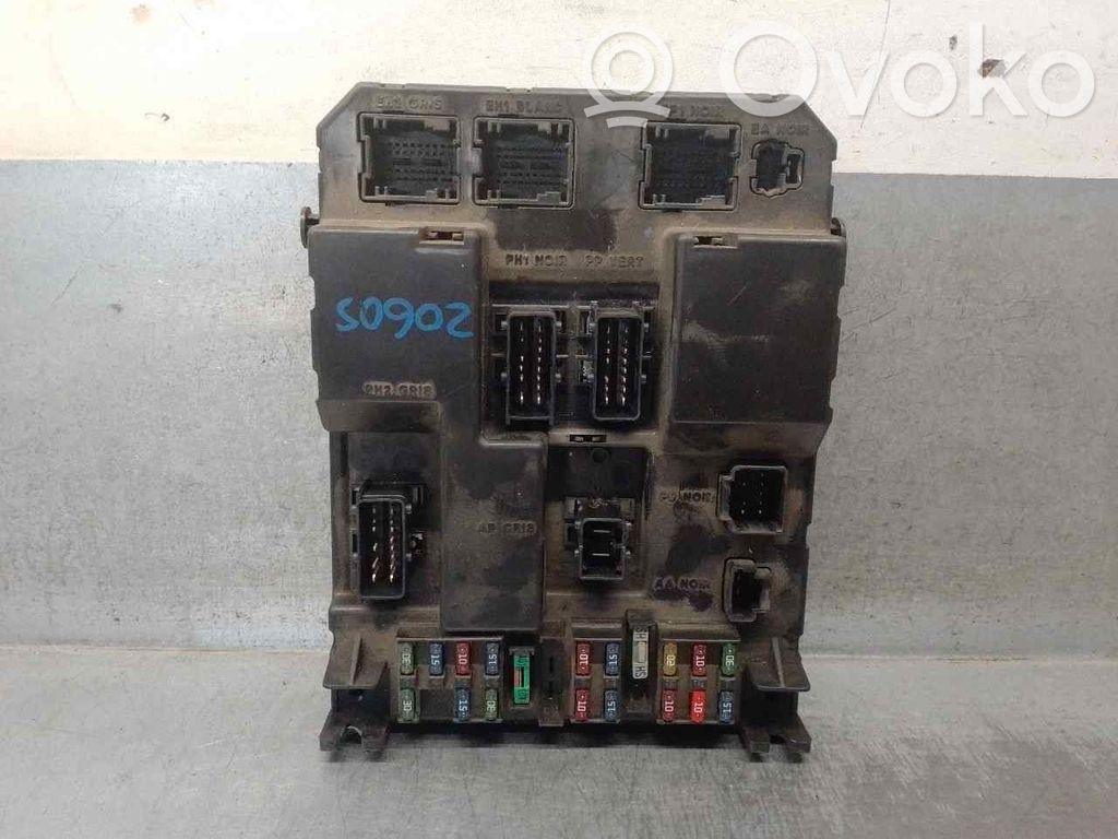 Peugeot 307 Juego de caja de fusibles 