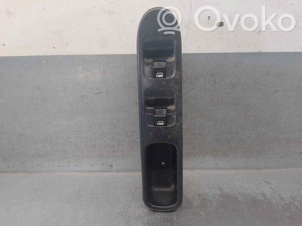 Peugeot 307 Electric window control switch 