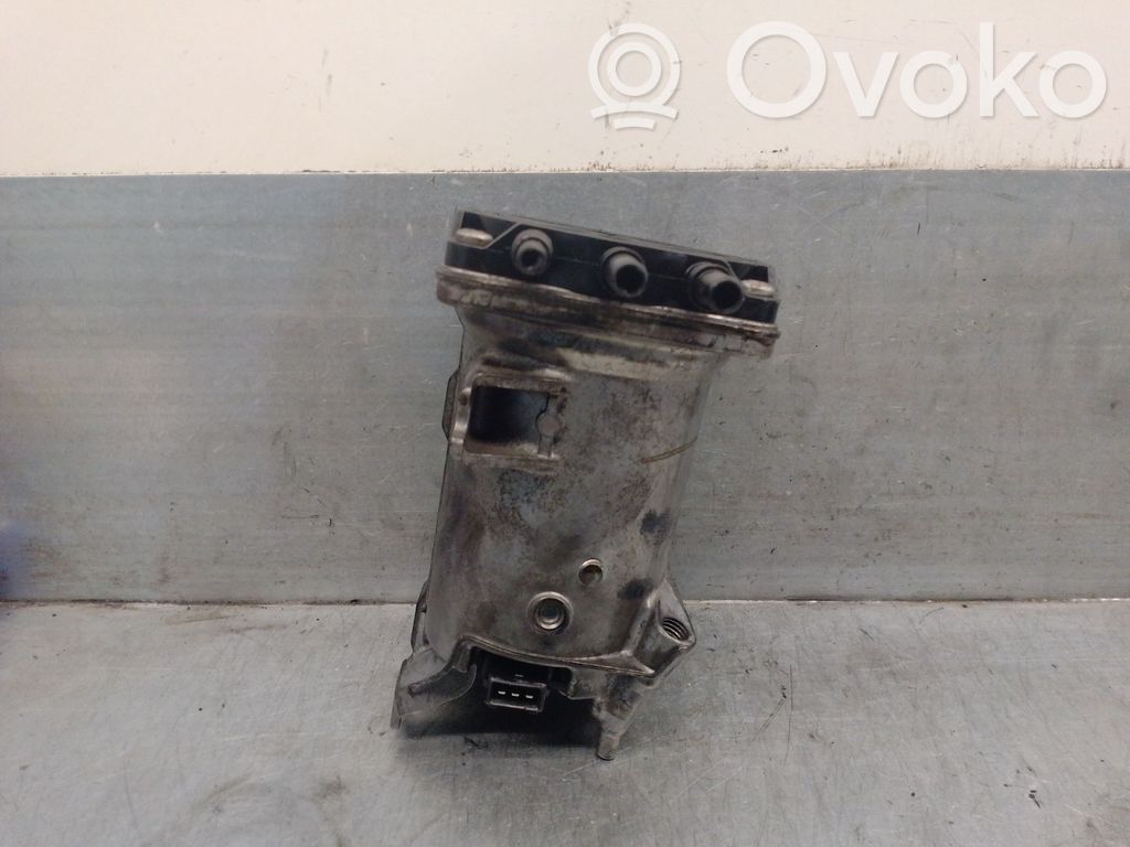 Citroen C6 Halterung Kraftstofftank 