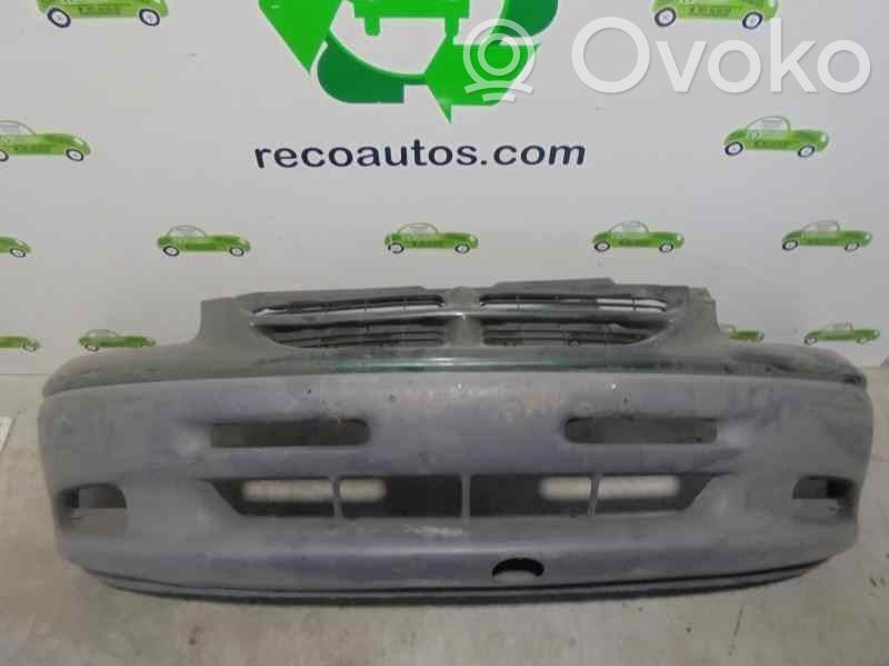 Chrysler Voyager Parachoques delantero 
