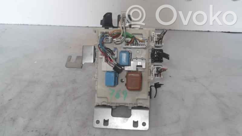 Nissan Almera N16 Set scatola dei fusibili 