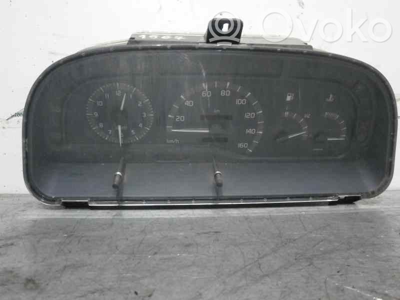 Renault Trafic I Speedometer (instrument cluster) 