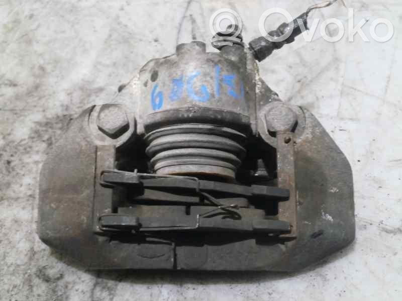 Peugeot 106 Zacisk hamulcowy przedni