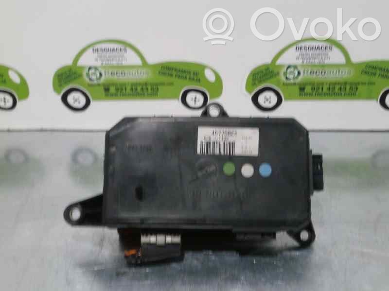 Fiat Stilo Unidad de control de puerta 