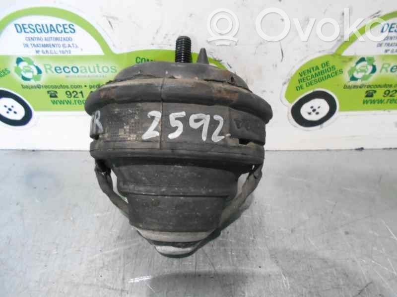 Engine mount bracket